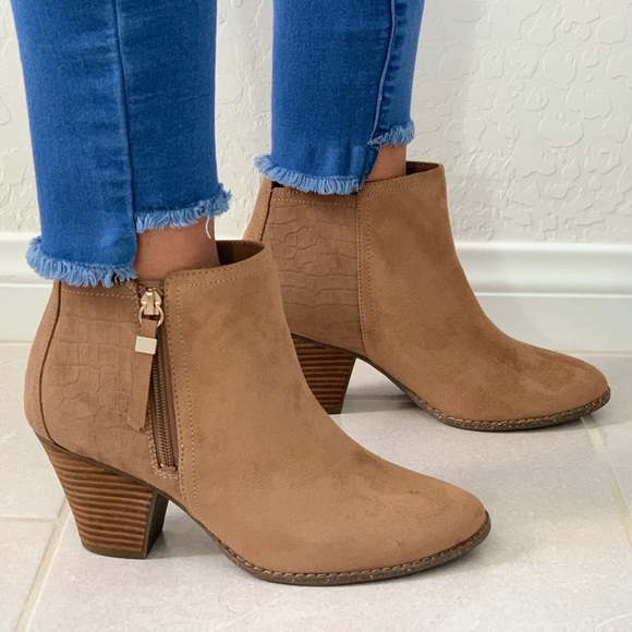 Buckle Shoes - Tan Snake Print Heel Pointy Toe Chic Ankle Bootie